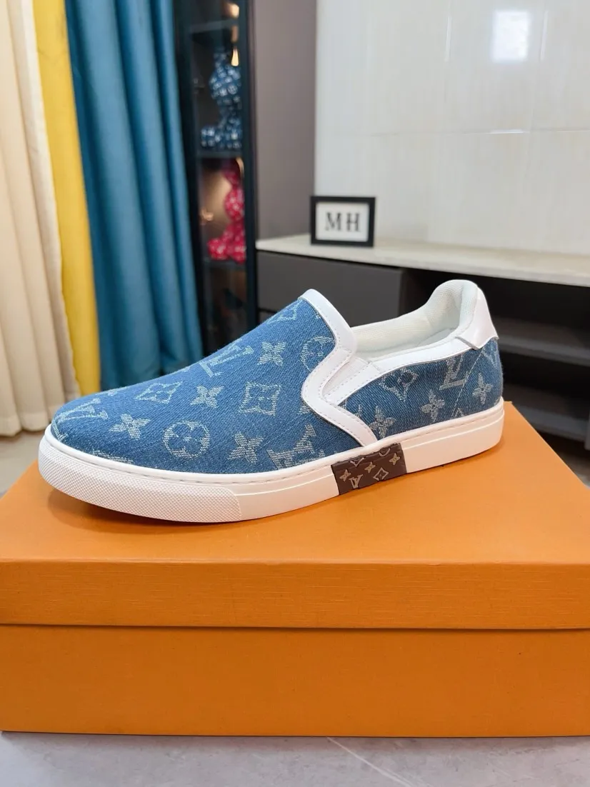 Men's shoes💰400🌹🌹[LV]🌹High-end men's shoes brand: Official website 1:1 Latest masterpiece: The upper is made of Italian imported first-layer cowhide with special materials➕Full genuine leather lining🔥, making walking more convenient and comfortable! Exclusive new style, stunning work [color]! Create a fashionable personality to set off your uniqueness! A must-have for trendy men! Classic🔥Number: 38-44
